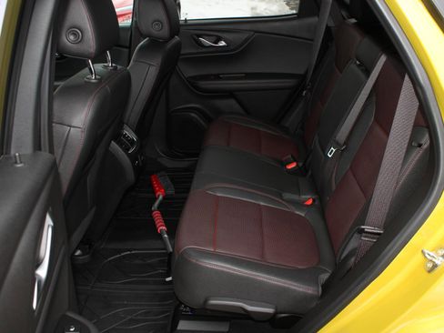 Used 2022 Chevrolet Blazer RS w/ Enhanced Convenience Package image 19