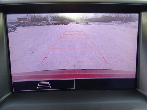 Used 2023 GMC Acadia AWD SLE image 28