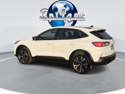 Used 2022 Ford Escape SE w/ SE Sport Appearance Package image 7