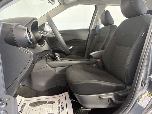 Certified 2023 Nissan Kicks SV FWD image 6