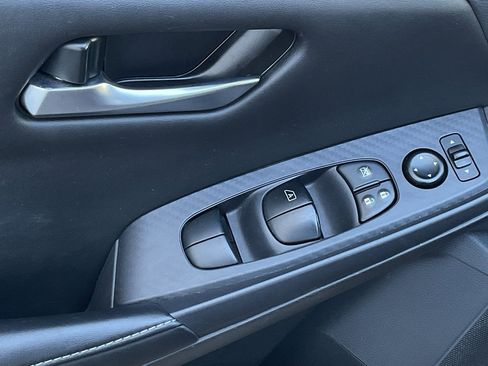 Used 2024 Nissan Sentra SV image 12