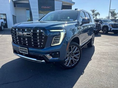 Used 2025 GMC Yukon Denali Ultimate w/ LPO, Floor Liner Package AWD/4WD image 1