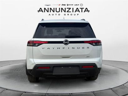 New 2025 Nissan Pathfinder SV