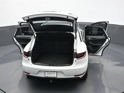 Certified 2018 Porsche Macan GTS AWD/4WD image 27