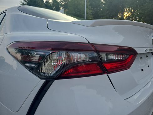 Used 2024 Toyota Camry SE w/ Convenience Package FWD image 31