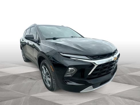 Used 2024 Chevrolet Blazer LT w/ Convenience Package AWD/4WD image 2