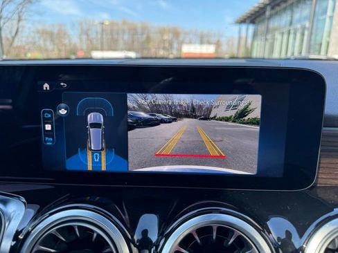 Used 2026 Mercedes-Benz GLB 250 4MATIC image 25