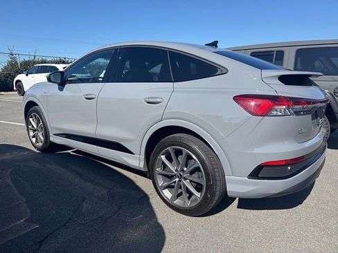 Used 2022 Audi Q4 e-tron Premium Plus image 11