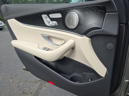 Certified 2022 Mercedes-Benz E 450 E 450 image 26