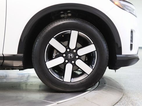 Used 2025 Honda Prologue Touring image 4