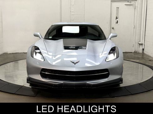 Used 2017 Chevrolet Corvette Stingray Coupe w/ 1LT RWD image 3