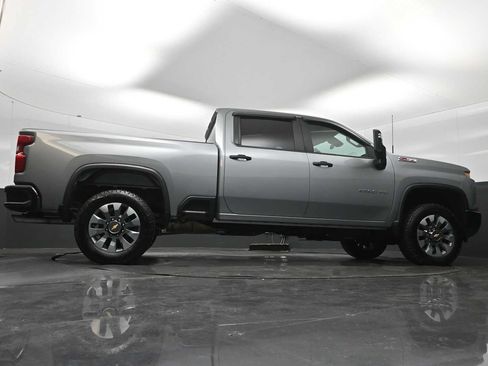 Used 2025 Chevrolet Silverado 2500 Custom AWD/4WD image 25