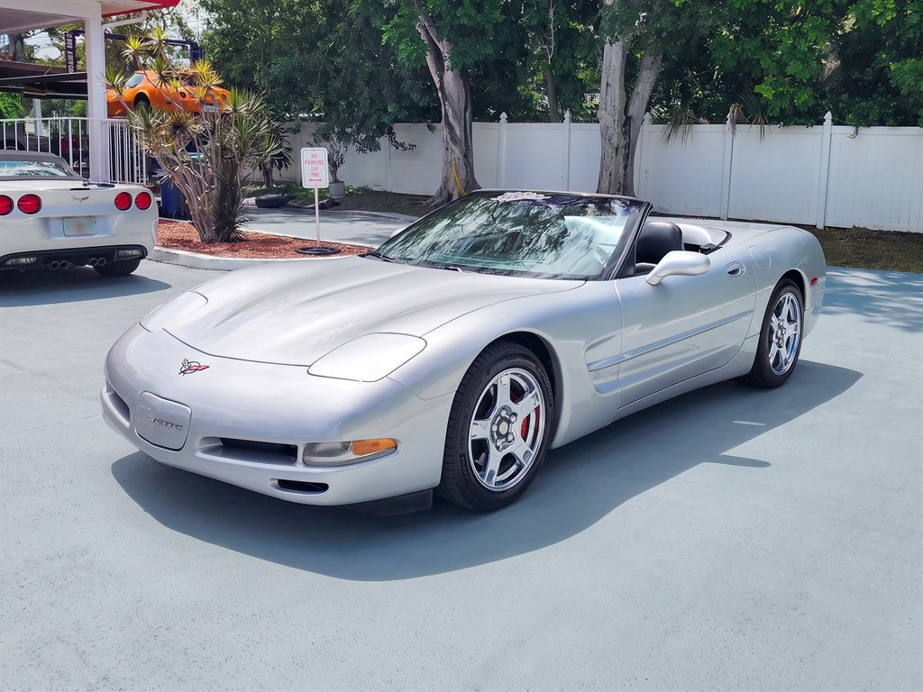 Used 1999 Chevrolet Corvette Convertible w/ Memory Pkg RWD image 4
