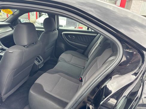 Used 2019 Ford Taurus SEL w/ Equipment Group 201A FWD image 10