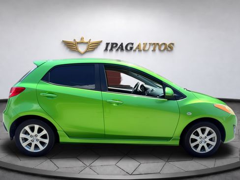 Used 2011 MAZDA MAZDA2 Touring FWD image 6