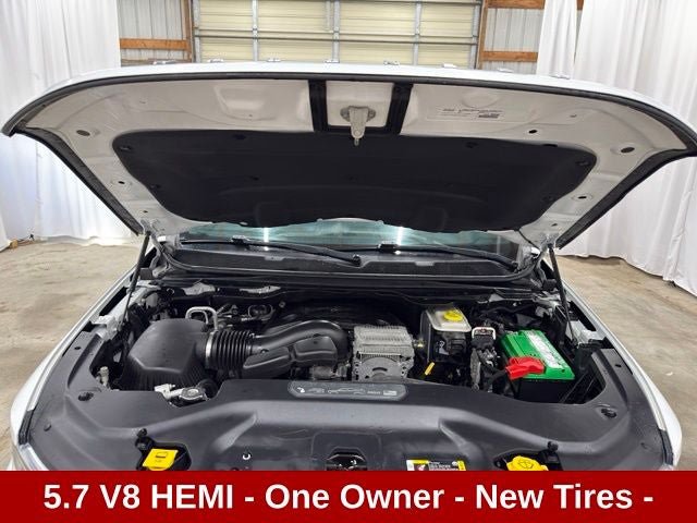 Used 2022 Jeep Wagoneer Series II AWD/4WD image 28