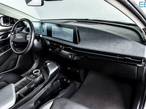 Used 2024 Kia EV6 Light image 22