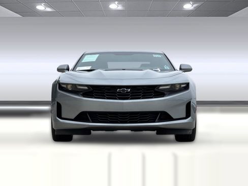 Used 2023 Chevrolet Camaro LT RWD image 5