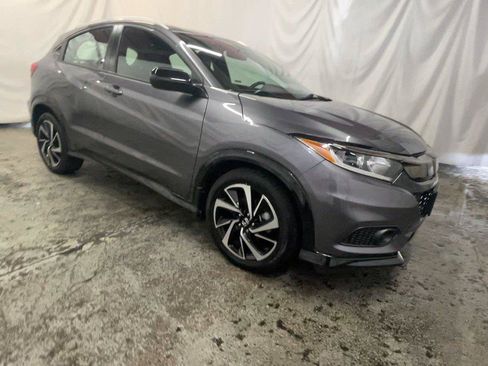 Used 2019 Honda HR-V Sport image 3