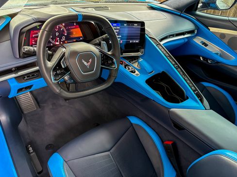 Used 2022 Chevrolet Corvette Stingray Premium Cpe w/ Z51 Performance Package RWD image 25