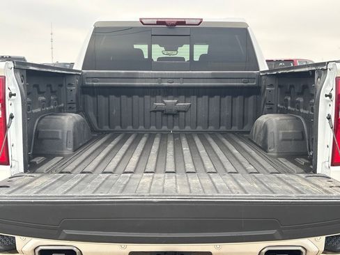 Used 2025 Chevrolet Silverado 1500 High Country image 28