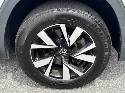 Used 2020 Volkswagen Atlas Cross Sport SE AWD/4WD image 30