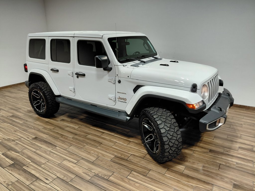Used 2019 Jeep Wrangler Unlimited Sahara AWD/4WD image 16