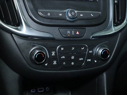 Used 2023 Chevrolet Equinox LT FWD image 26