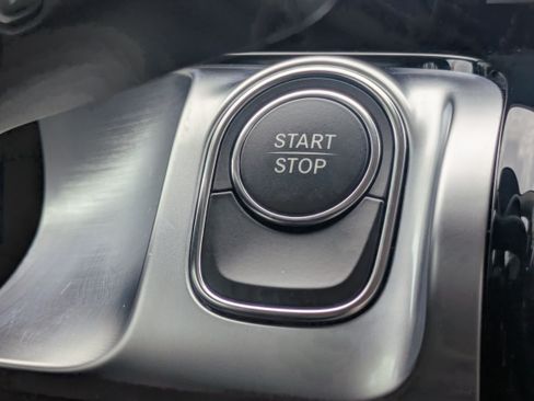 Used 2023 Mercedes-Benz EQB 300 4MATIC image 27