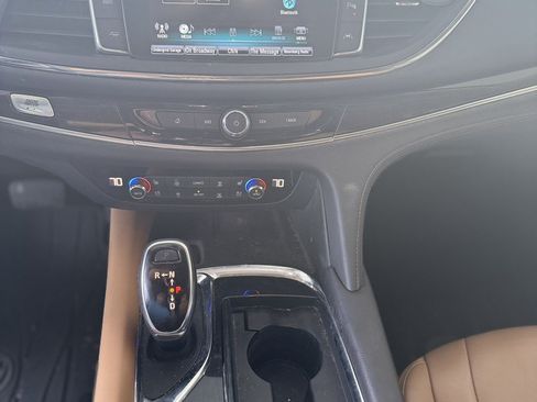 Used 2018 Buick Enclave Premium w/ Experience Buick Package AWD/4WD image 8