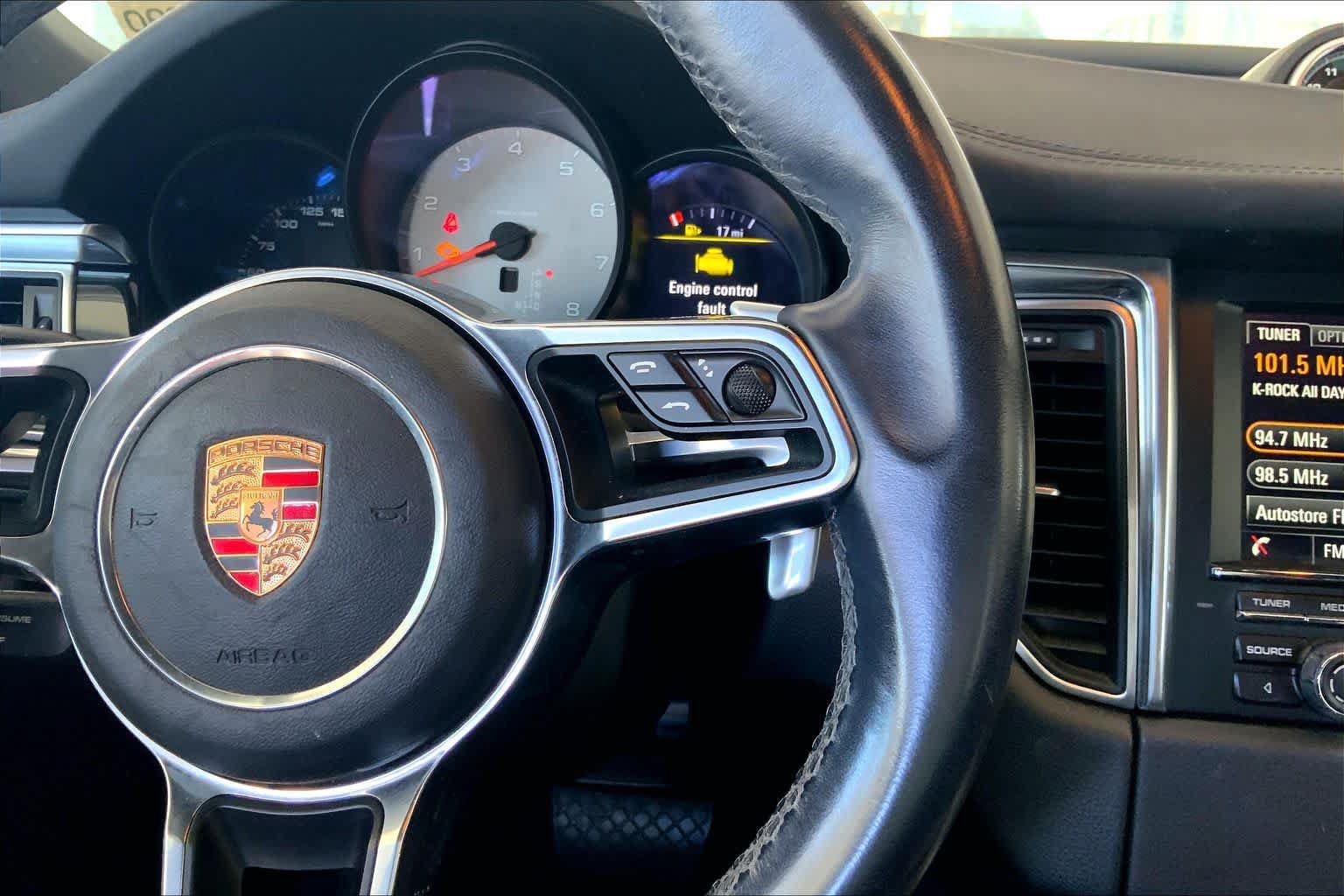 Used 2015 Porsche Macan S AWD/4WD image 25