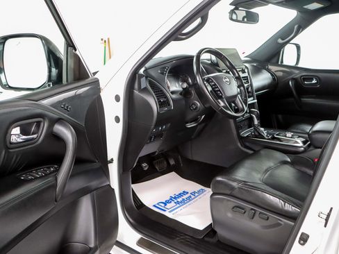 Used 2023 Nissan Armada SL w/ Midnight Edition Package AWD/4WD image 3