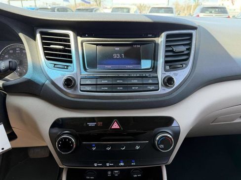 Used 2017 Hyundai Tucson SE image 25