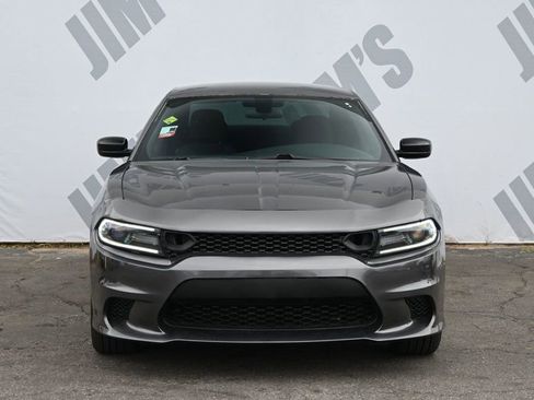 Used 2018 Dodge Charger SXT w/ Blacktop Package RWD image 2