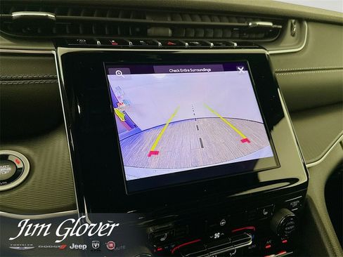 New 2025 Jeep Grand Cherokee Altitude image 33