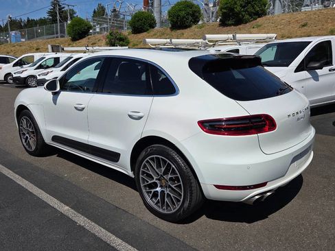 Used 2016 Porsche Macan S w/ Infotainment Package AWD/4WD image 5