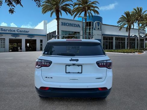 Used 2018 Jeep Compass Latitude w/ Popular Equipment Group AWD/4WD image 7