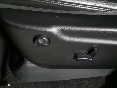 Used 2014 Jeep Grand Cherokee Limited image 20