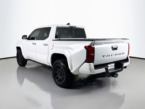 Used 2024 Toyota Tacoma Limited w/ Limited Package (LT) AWD/4WD image 6