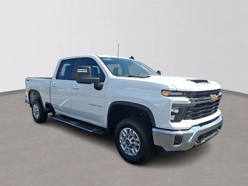 Certified 2026 Chevrolet Silverado 2500 LT AWD/4WD image 3