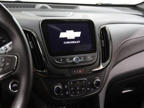 Used 2022 Chevrolet Equinox RS w/ RS Leather Package image 9