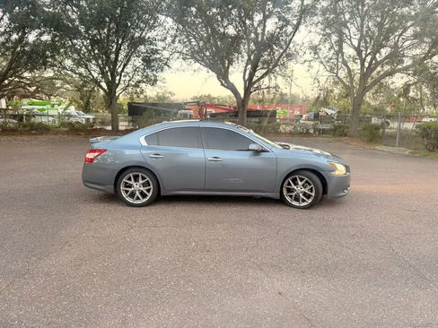 Used 2010 Nissan Maxima 3.5 SV w/ Sport Pkg image 4
