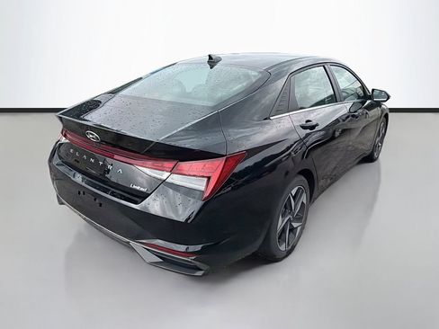 Used 2021 Hyundai Elantra Limited w/ Cargo Package FWD image 8