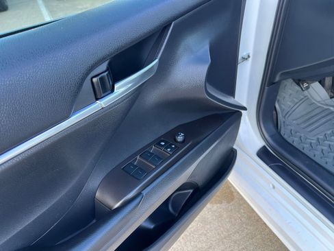 Used 2024 Toyota Camry SE FWD image 12