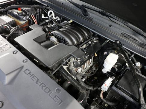 Used 2019 Chevrolet Suburban Premier image 37