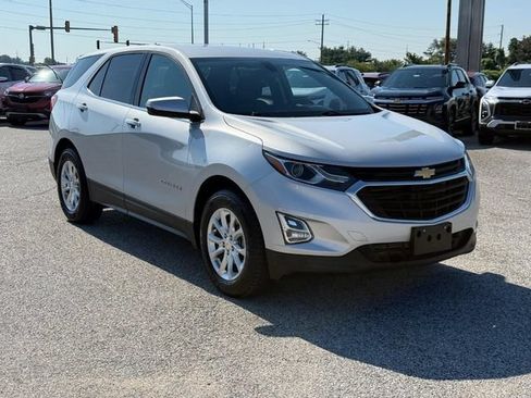 Used 2019 Chevrolet Equinox LT FWD image 9
