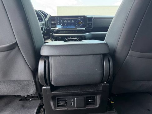 Used 2022 Chevrolet Silverado 1500 LT AWD/4WD image 25