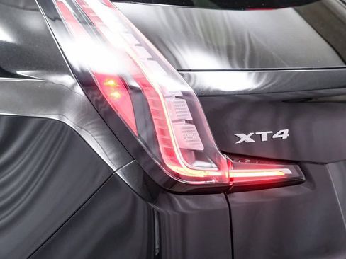 Used 2023 Cadillac XT4 Sport FWD image 7