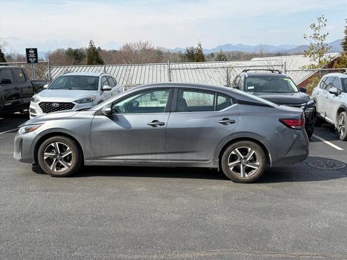 Certified 2024 Nissan Sentra SV image 4