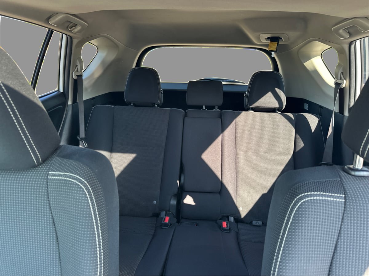 Used 2016 Toyota RAV4 XLE AWD/4WD image 41